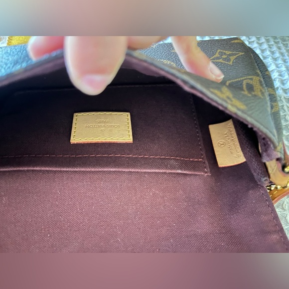 Louis Vuitton Monogram Favorite PM - Picture 5 of 6